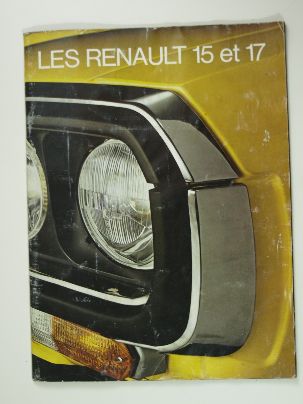Les Renault 15 et 17. Brochure publicitaire